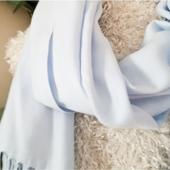 Scarf winter accessory - Picture 2 of 2